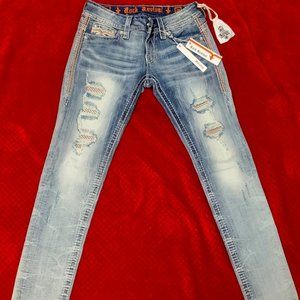 ROCK REVIVAL "LUZ" $70